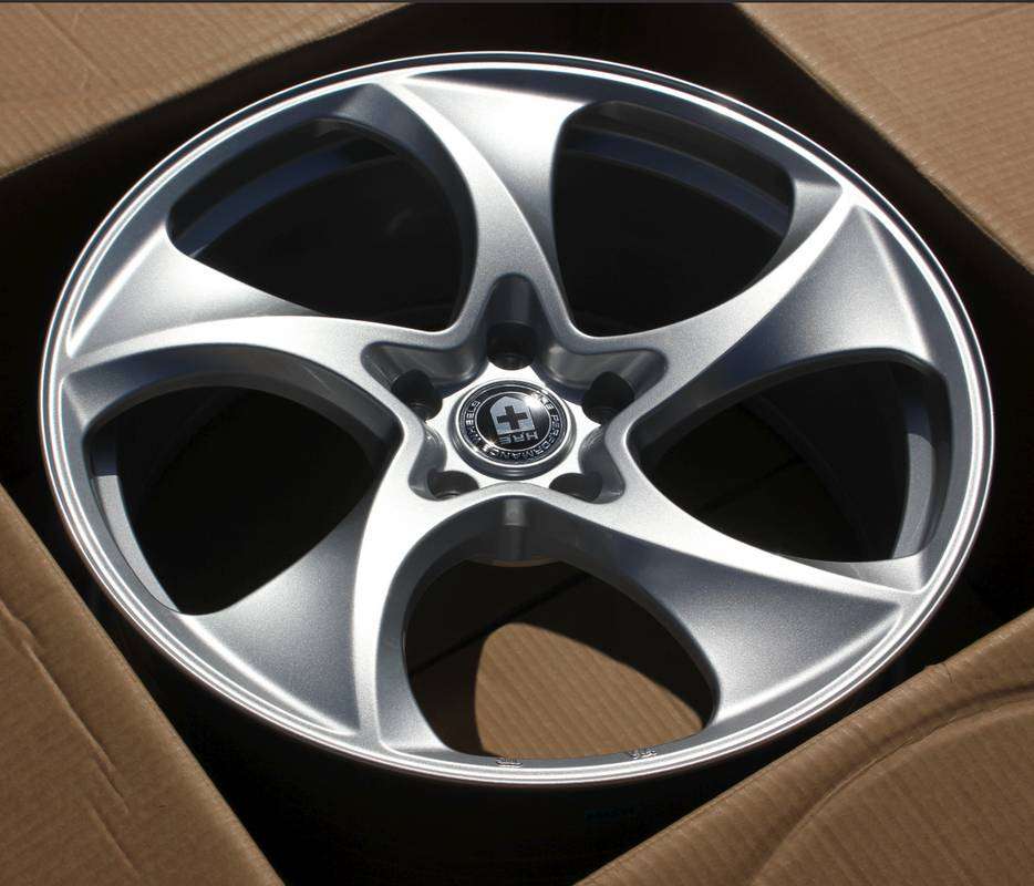 18x8.0 Inch Alloy Wheels 5 Holes Car Rim PCD 5x108, SHX-DF010188002S3045-GP90