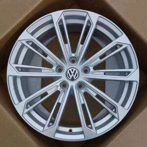 18x8.0 Inch Alloy Wheels 5 Holes Car Rim PCD 5x112, SHX-F174188015S3078-UM36